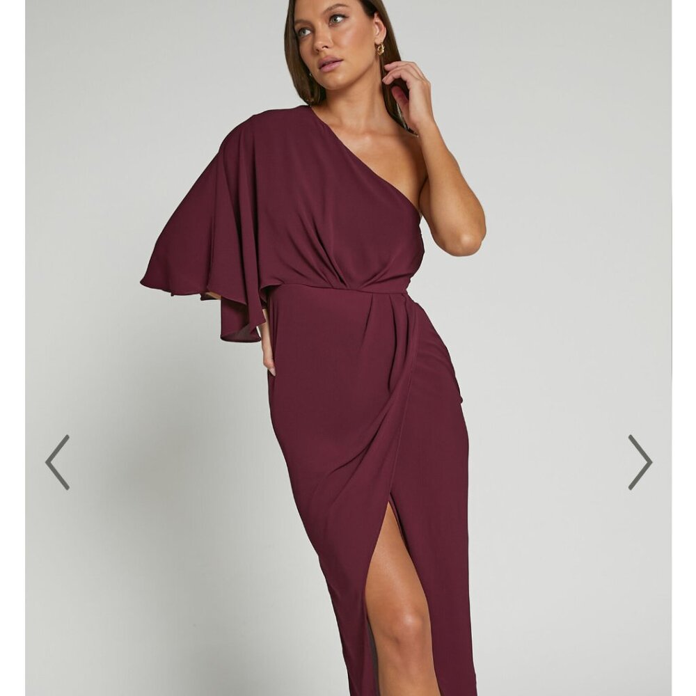 Show Po Belmira Midi Dress - One Shoulder Asymmetrical Short Sleeve Split Dress